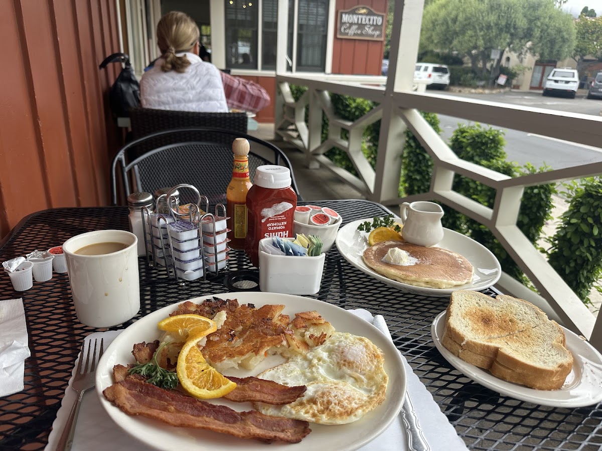 Montecito Coffee Shop Photos 2